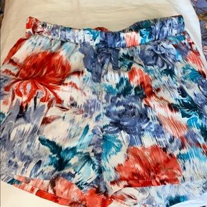 Patterned shorts